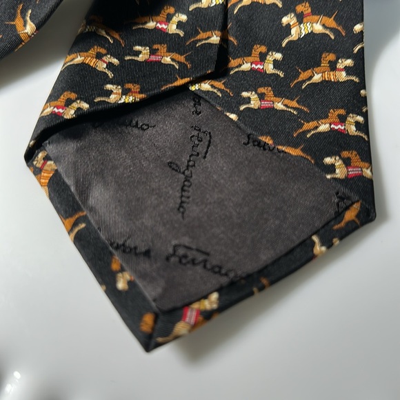 Salvatore Ferragamo Vintage Black Silk Tie Hounds Terrier Dog Design-Fabulous❣️